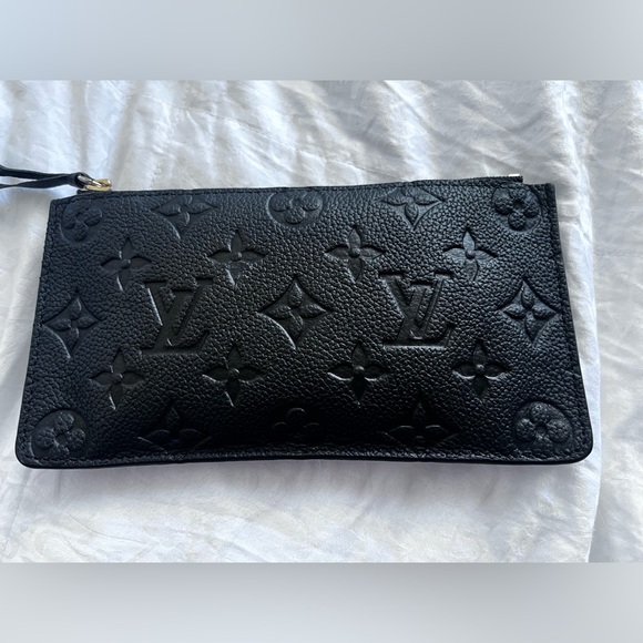 Louis Vuitton pouchette - Picture 2 of 5